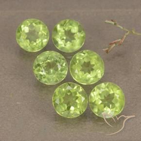 Shop natural 2.86ct 薄いライブリーグリーン ペリドット gems, ラウンド, from 中国 at GemSelect. In stock, global shipping!