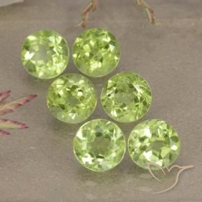 Shop natural 3.31ct ライトグリーン ペリドット gems, ラウンド, from 中国 at GemSelect. In stock, global shipping!