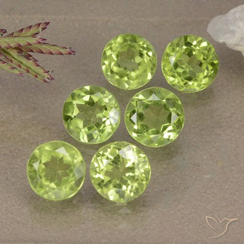 Shop natural 2.98ct ライトグリーン ペリドット gems, ラウンド, from 中国 at GemSelect. In stock, global shipping!