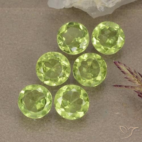 Shop natural 2.75ct ライトグリーン ペリドット gems, ラウンド, from 中国 at GemSelect. In stock, global shipping!