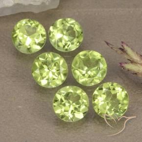 Shop natural 2.92ct ライトグリーン ペリドット gems, ラウンド, from 中国 at GemSelect. In stock, global shipping!