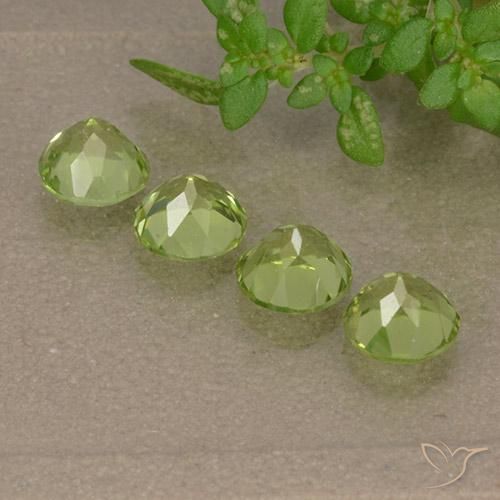 Shop natural 1.80ct 薄いライブリーグリーン ペリドット gems, ラウンド, from 中国 at GemSelect. In stock, global shipping!