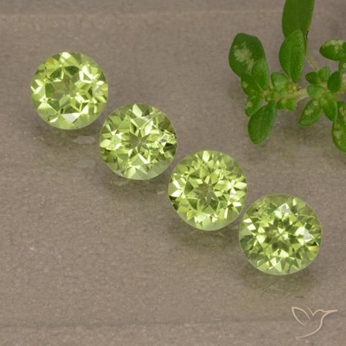 Shop natural 1.56ct 薄いライブリーグリーン ペリドット gems, ラウンド, from 中国 at GemSelect. In stock, global shipping!
