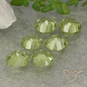 Shop natural 2.22ct ライトグリーン ペリドット gems, ラウンド, from 中国 at GemSelect. In stock, global shipping!