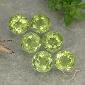 Shop natural 2.61ct 薄いライブリーグリーン ペリドット gems, ラウンド, from 中国 at GemSelect. In stock, global shipping!