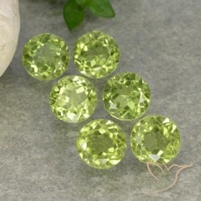 Shop natural 2.61ct 薄いライブリーグリーン ペリドット gems, ラウンド, from 中国 at GemSelect. In stock, global shipping!