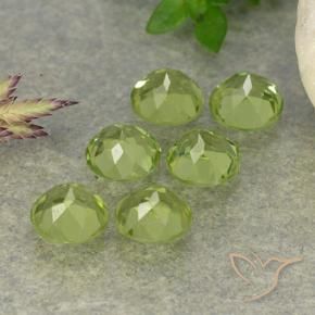 Shop natural 2.61ct 薄いライブリーグリーン ペリドット gems, ラウンド, from 中国 at GemSelect. In stock, global shipping!