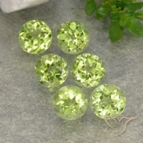 Shop natural 2.34ct 薄いライブリーグリーン ペリドット gems, ラウンド, from 中国 at GemSelect. In stock, global shipping!