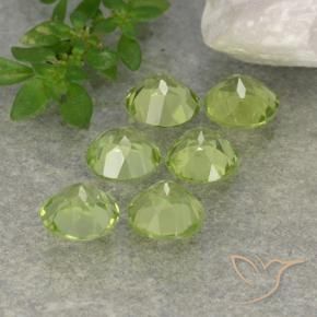 Shop natural 2.34ct 薄いライブリーグリーン ペリドット gems, ラウンド, from 中国 at GemSelect. In stock, global shipping!
