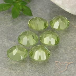 Shop natural 2.44ct ライトグリーン ペリドット gems, ラウンド, from 中国 at GemSelect. In stock, global shipping!