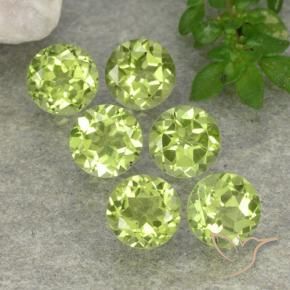 Shop natural 2.57ct ライトグリーン ペリドット gems, ラウンド, from 中国 at GemSelect. In stock, global shipping!