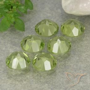 Shop natural 2.57ct ライトグリーン ペリドット gems, ラウンド, from 中国 at GemSelect. In stock, global shipping!