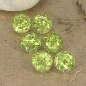 Shop natural 2.71ct 薄いライブリーグリーン ペリドット gems, ラウンド, from 中国 at GemSelect. In stock, global shipping!
