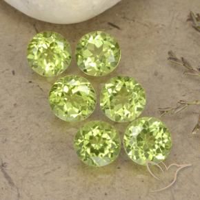 Shop natural 2.38ct 薄いライブリーグリーン ペリドット gems, ラウンド, from 中国 at GemSelect. In stock, global shipping!