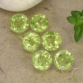 Shop natural 2.73ct ライトグリーン ペリドット gems, ラウンド, from 中国 at GemSelect. In stock, global shipping!