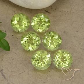 Shop natural 2.38ct 薄いライブリーグリーン ペリドット gems, ラウンド, from 中国 at GemSelect. In stock, global shipping!