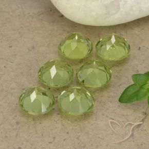 Shop natural 2.72ct ライトグリーン ペリドット gems, ラウンド, from 中国 at GemSelect. In stock, global shipping!