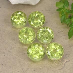 Shop natural 2.52ct ライトグリーン ペリドット gems, ラウンド, from 中国 at GemSelect. In stock, global shipping!