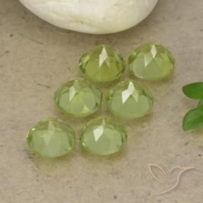 Shop natural 2.78ct ライトグリーン ペリドット gems, ラウンド, from 中国 at GemSelect. In stock, global shipping!