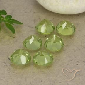 Shop natural 2.67ct 薄いライブリーグリーン ペリドット gems, ラウンド, from 中国 at GemSelect. In stock, global shipping!