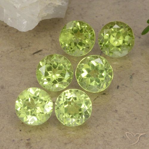 Shop natural 2.58ct ライトグリーン ペリドット gems, ラウンド, from 中国 at GemSelect. In stock, global shipping!