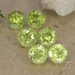 Shop natural 2.58ct ライトグリーン ペリドット gems, ラウンド, from 中国 at GemSelect. In stock, global shipping!