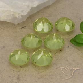 Shop natural 2.65ct 薄いライブリーグリーン ペリドット gems, ラウンド, from 中国 at GemSelect. In stock, global shipping!