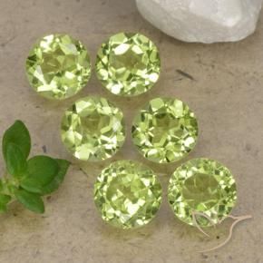 Shop natural 2.37ct 薄いライブリーグリーン ペリドット gems, ラウンド, from 中国 at GemSelect. In stock, global shipping!
