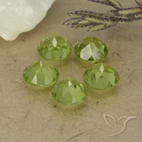 Shop natural 4.51ct 薄いライブリーグリーン ペリドット gems, ラウンド, from 中国 at GemSelect. In stock, global shipping!