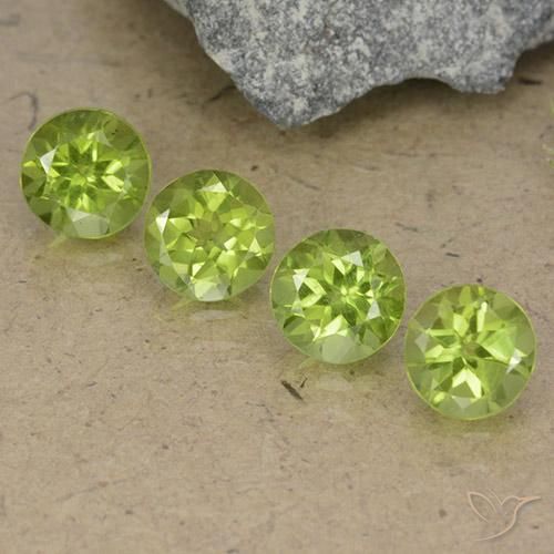Shop natural 3.90ct 薄いライブリーグリーン ペリドット gems, ラウンド, from 中国 at GemSelect. In stock, global shipping!