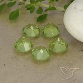 Shop natural 4.40ct ライトグリーン ペリドット gems, ラウンド, from 中国 at GemSelect. In stock, global shipping!