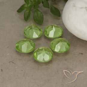 Shop natural 3.92ct 薄いライブリーグリーン ペリドット gems, ラウンド, from 中国 at GemSelect. In stock, global shipping!