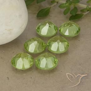 Shop natural 4.92ct 薄いライブリーグリーン ペリドット gems, ラウンド, from 中国 at GemSelect. In stock, global shipping!