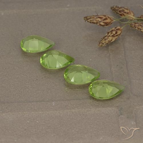 Shop natural 2.45ct ミディアムグリーン ペリドット gems, 洋梨の形, from 中国 at GemSelect. In stock, global shipping!