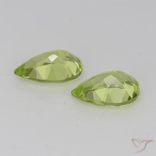 Shop natural 0.83ct 薄いライブリーグリーン ペリドット gems, 洋梨の形, from 中国 at GemSelect. In stock, global shipping!