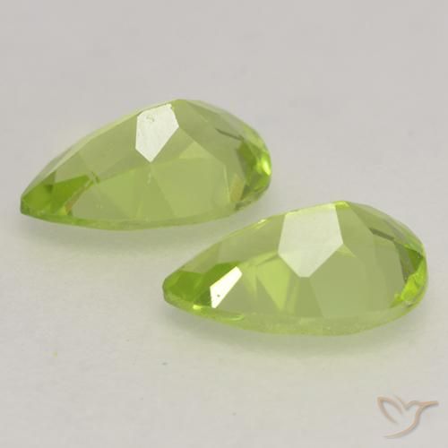 Shop natural 0.87ct 薄いライブリーグリーン ペリドット gems, 洋梨の形, from 中国 at GemSelect. In stock, global shipping!