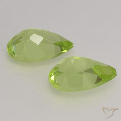 Shop natural 0.86ct ライブリーグリーン ペリドット gems, 洋梨の形, from 中国 at GemSelect. In stock, global shipping!