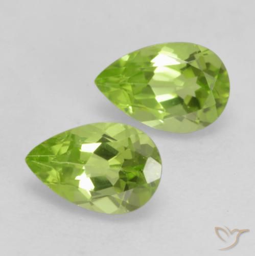 Shop natural 0.96ct 薄いライブリーグリーン ペリドット gems, 洋梨の形, from 中国 at GemSelect. In stock, global shipping!