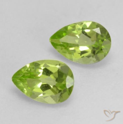 Shop natural 0.86ct 薄いライブリーグリーン ペリドット gems, 洋梨の形, from 中国 at GemSelect. In stock, global shipping!