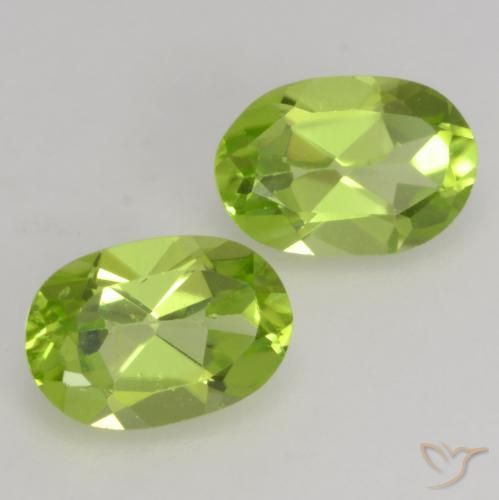 Shop natural 1.10ct ライブリーグリーン ペリドット gems, 楕円形, from 中国 at GemSelect. In stock, global shipping!
