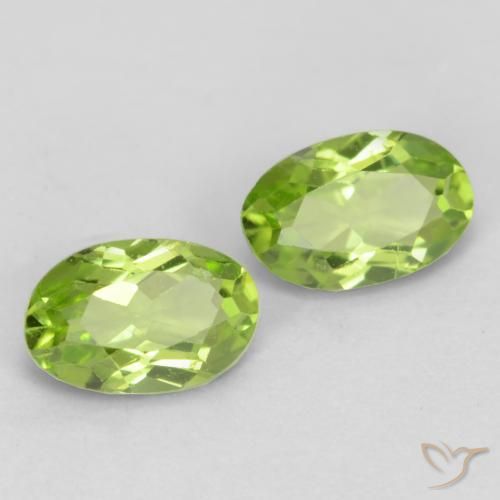 Shop natural 0.94ct ライブリーグリーン ペリドット gems, 楕円形, from 中国 at GemSelect. In stock, global shipping!