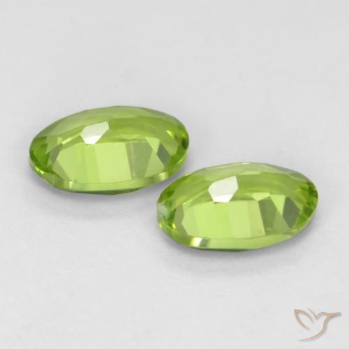 Shop natural 0.97ct ライブリーグリーン ペリドット gems, 楕円形, from 中国 at GemSelect. In stock, global shipping!