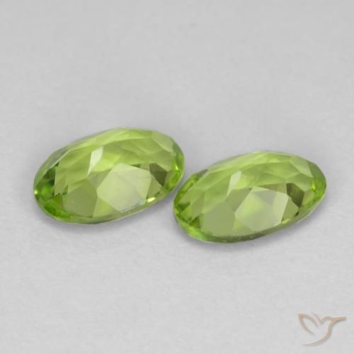 Shop natural 0.97ct 薄いライブリーグリーン ペリドット gems, 楕円形, from 中国 at GemSelect. In stock, global shipping!