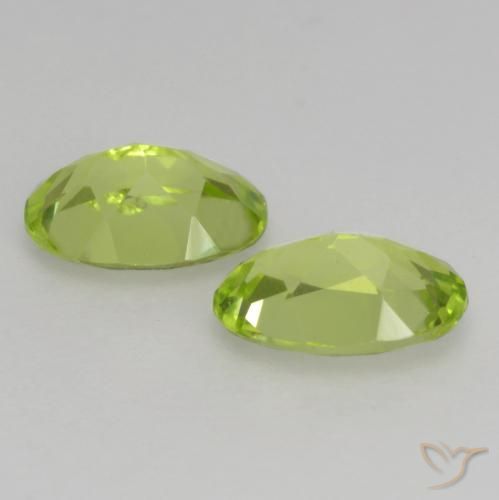 Shop natural 0.94ct 薄いライブリーグリーン ペリドット gems, 楕円形, from 中国 at GemSelect. In stock, global shipping!