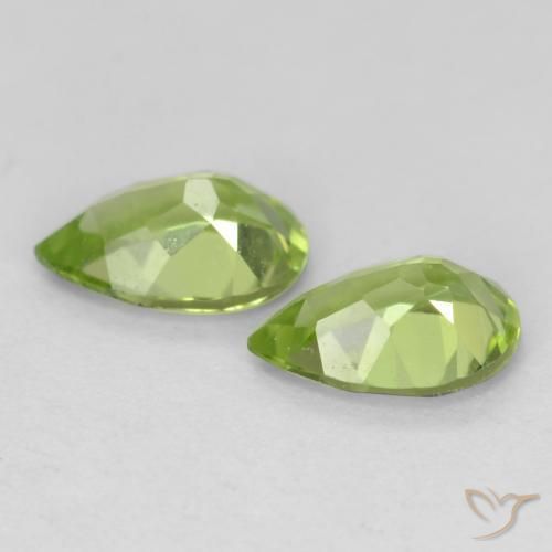 Shop natural 0.83ct 薄いライブリーグリーン ペリドット gems, 洋梨の形, from 中国 at GemSelect. In stock, global shipping!