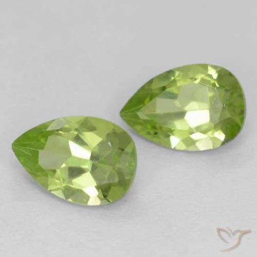 Shop natural 0.93ct 薄いライブリーグリーン ペリドット gems, 洋梨の形, from 中国 at GemSelect. In stock, global shipping!