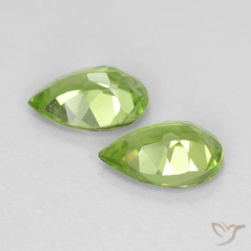 Shop natural 0.84ct 薄いライブリーグリーン ペリドット gems, 洋梨の形, from 中国 at GemSelect. In stock, global shipping!