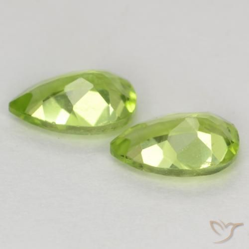 Shop natural 0.92ct ミディアムグリーン ペリドット gems, 洋梨の形, from 中国 at GemSelect. In stock, global shipping!