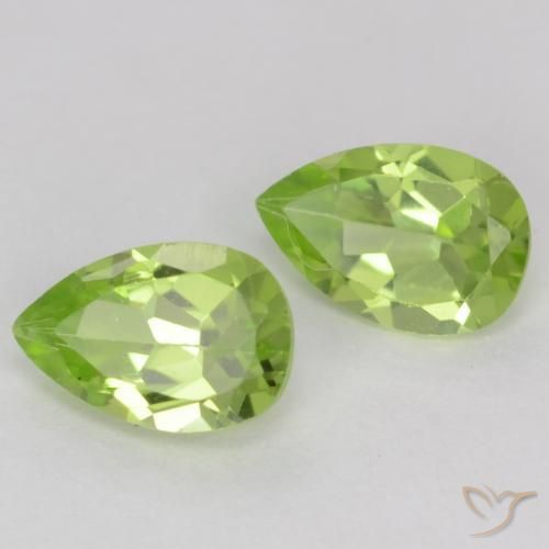 Shop natural 0.89ct 薄いライブリーグリーン ペリドット gems, 洋梨の形, from 中国 at GemSelect. In stock, global shipping!