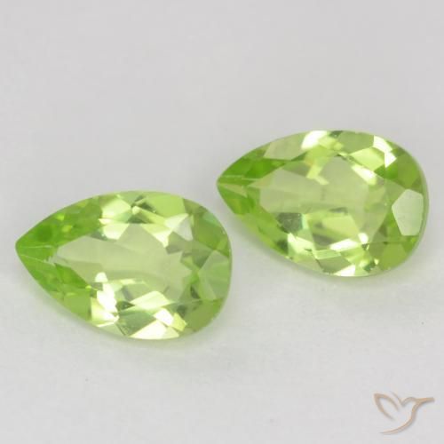Shop natural 0.89ct 薄いライブリーグリーン ペリドット gems, 洋梨の形, from 中国 at GemSelect. In stock, global shipping!